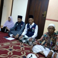  Kasi Bimas Islam Kemenag Benteng Bina Jamaah Haji Kloter 5 di Madinah   