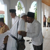 154 Jamaah Haji Kabupaten BU Disambut di Masjid Agung   