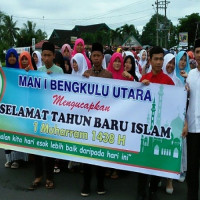  MAN 1 Bengkulu Utara Ramaikan Pawai Taaruf 1 Muharram 1438 H