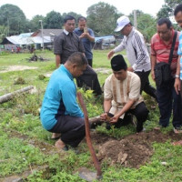 Safari Dakwah, Tim Kanwil Kemenag Bengkulu Laksanakan Penanaman Pohon  