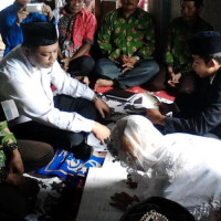 Ka.KUA Selupu Rejang Catat Nikah Wali Hakim Di Kaki Bukit Kaba