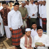 Plt.Ka.Kemenag BU Bersama Wabup Letakkan Batu Pertama Pembangunan Masjid