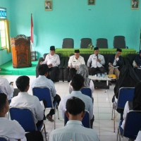 Ka.Kemenag Kaur Pimpin Rapat Evaluasi Kinerja