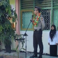 Polres Kepahiang Pembina Upacara Bendera MAN 1 Kepahiang