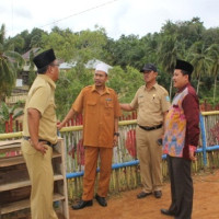 Plt.Kemenag BU Kunjungi MI dan MTS Al-Islam Karang Pulau