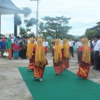 Tari Adat Serawai Sambut Ka Kanwil di Kemenag Seluma