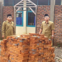 Ka.Kemenag Benteng Cek Pembangunan Mushalla MIN Talang Empat