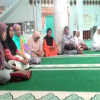 PAI Non PNS Curup Timur RL Ajarkan Terjemaah Alquran