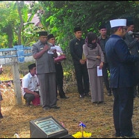 Tabur Bunga, Ka.KUA Kampung Melayu Kota Bengkulu Bacakan Doa