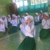 Lestarikan Budaya Bangsa, MIN Pondok Kubang giat Laksanakan Eskul Seni Tari