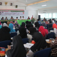 Ka.Kemenag Kota Bengkulu Narasumber Diskusi Publik