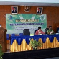 Kepala KUA Kecamatan Kota Padang RL Pimpin Sidang Komisi Pada Musda IX MUI