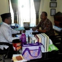 Ka.Subbag TU Kemenag Benteng Terima Kunjungan Kabag Kesra Pemda  