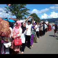 MIN 01 Rejang Lebong Ikuti Pawai Adat HUT Kota Curup