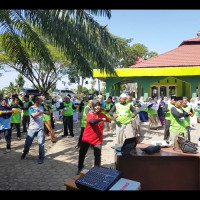 Wujudkan Kesehatan, Jamaah Haji Kabupaten Mukomuko Ikuti Senam Kebugaran