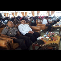 Kepala KUA Kecamatan Kota Padang RL Ceramah Halal Bi Halal PGRI