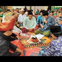 Ka.KUA Taba Penanjung Benteng Sampaikan Khutbah Nikah