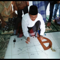 Lebih Dekat Melayani Umat, KUA Seginim BS Ukur Arah Kiblat