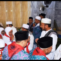 Jamaah Haji Kota Bengkulu Kloter 3 Pulang Disambut PLT Gubernur