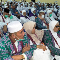 Disambut Tangis, Satu Jamaah Haji BS Dirawat di Padang