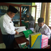 Tingkatkan Pelayanan, Kepala Kantor Kemenag MM Kunjungi KUA Kecamatan Sungai Rumbai