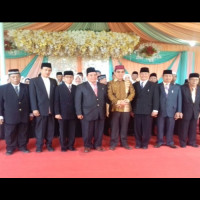 Bupati RL Himbau Warga Dekatkan Diri Pada Ilahi