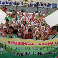 Kasi Peny. Haji dan Umrah Kemenag Kota Bengkulu Lepas Jamaah Umrah