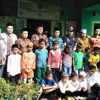 PAI Zona Tengah MM Santuni Anak-Anak Yatim Piatu