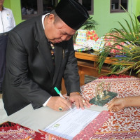 Pejabat Kemenag Kota Bengkulu Tandatangani Pakta Integritas