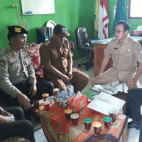 Bersama Unsur Tripika, KUA Kecamatan Sungai Rumbai Berikan Pembinaan Ke Sekolah-Sekolah