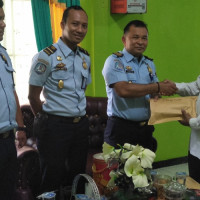 Kepala Kantor Kemenag BS Terima SK PORA