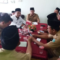 Ka.KUA Ratu Samban Ikuti Rapat Bersama Camat dan Lurah