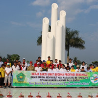 Bimas Buddha Kanwil Kemenag Provinsi Bengkulu Laksanakan Kerja Bakti Bersama