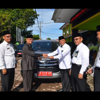 Tunjang Kinerja, Kakan Kemenag Kaur Terima Mobil Dinas Baru