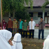 KUA XIV Koto Lakukan Kunjungan dan Pembinaan Keagamaan di SDN XIV Koto Desa Rawa Mulya