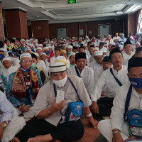 Sukseskan Pelaksanaan Umrah, Ka. Kemenag MM Laksanakan Bimbingan Ke Jamaah