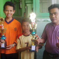 Siswa MIN 1 BU Raih Juara Lari dan Badminton