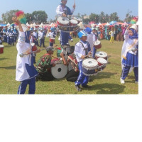 Drumband MIN 1 Kaur Tampil Memukau Pada HUT RI ke-73