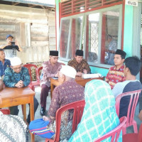 Peduli Korban Kebakaran, Kepala KUA Dampingi BAZNAS Mukomuko Salurkan Bantuan