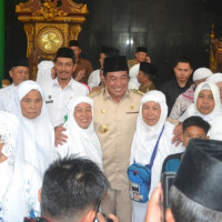 Suasana Haru Warnai Penyambutan 91 Jemaah Haji  Kabupaten Lebong