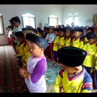 Tanamkan Nilai-Nilai Keagamaan, Siswa MIN 01 Kepahiang Rutin Adakan Shalat Berjamaah