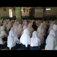 Ponpes Mambaul Ulum Benteng Nonton Bareng Film Islami