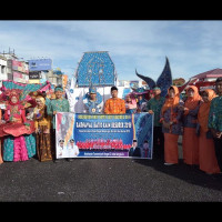 MTsN 2 Kota Bengkulu Ikuti Karnaval Batik Kain Basurek 2018