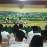 Kepala KUA Sungai Rumbai Hadiri Acara Pembinaan Sekaligus Pembagian SK Impassing Penghulu