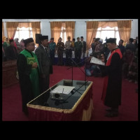 Ka.Kemenag Bersama Kasi Bimas Islam Hadiri Pelantikan Ketua DPRD