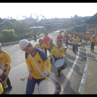 MIN 1 RL Jalan Santai Diiringi Drumband