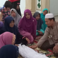 Ka. KUA XIV Koto Beri Bimbingan Memandikan dan Mengkafani Jenazah