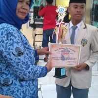 MAN 1 Mukomuko Raih Juara 1 Lomba Berpantun Bahasa Daerah Se - Kab. Mukomuko