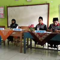 Hari Pertama UNBK, Kepala MTsN 6 Mukomuko Beri Pengarahan