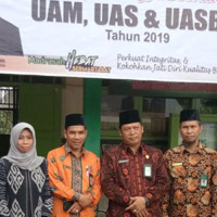 Kabid  Penmad Kanwil Tinjau  UAMBN di MIN 5 Benteng